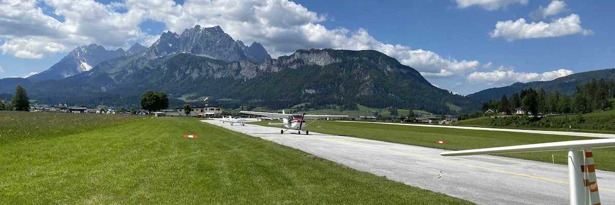 Flugwegposition um 12:21:20: Aufgenommen in der Nähe von Gemeinde St. Johann in Tirol, St. Johann in Tirol, Österreich in 623 Meter